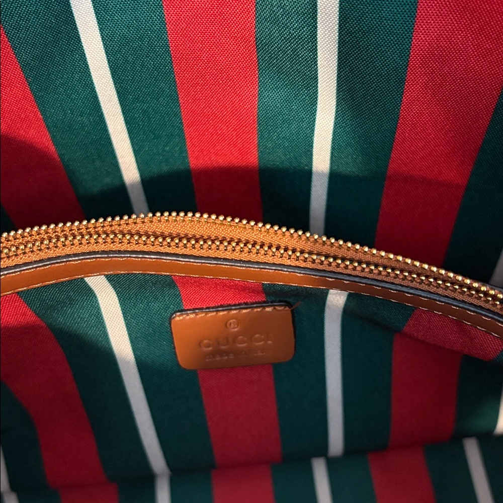 Purse - Picture 6 of 8